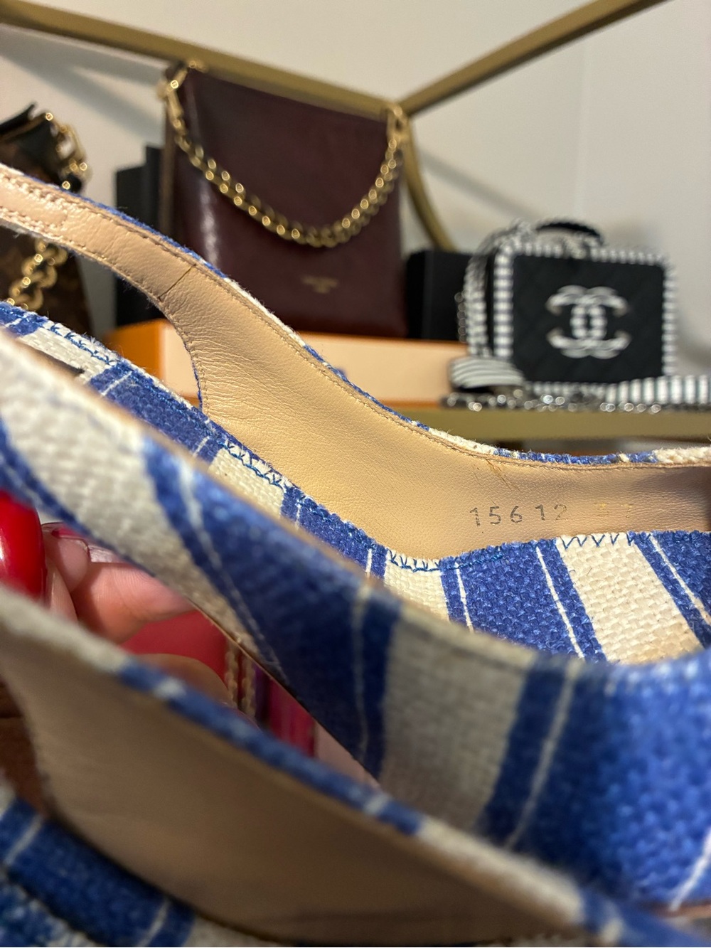 YOLO ๐ฅ๐ฅ Dolce & Gabbana Blue and White Striped Pointed Slingback Flats - Picture 4 of 4